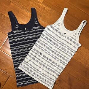 Banana Republic Petite Tank Tops with Rope Pattern